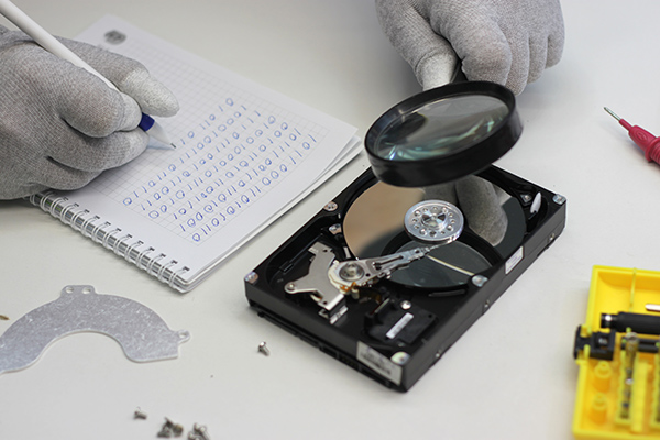 Data backup & recovery service image