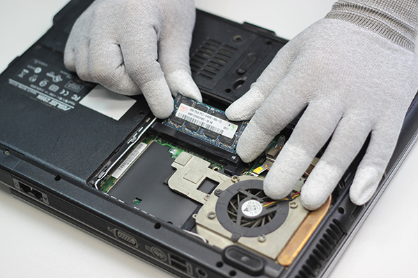 Laptop & Mac Upgrade service image
